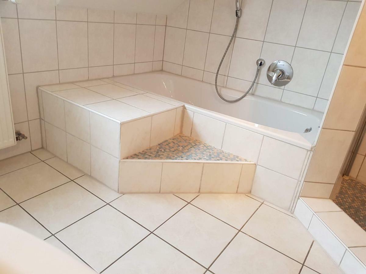 Monteurzimmer Obersulm Hotel Ngoại thất bức ảnh
